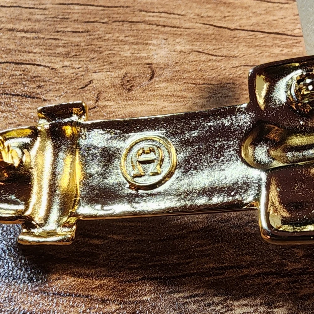 ETIENNE AIGNER GOLDTONE CHUNKY PIN NWT - Picture 4 of 7